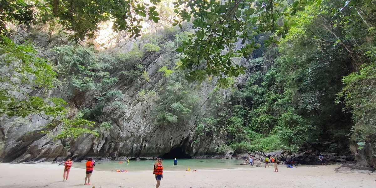 emerald cave, morakot cave, tham morakot, koh mook, emerald cave in trang, morakot cave in trang, tham morakot in trang