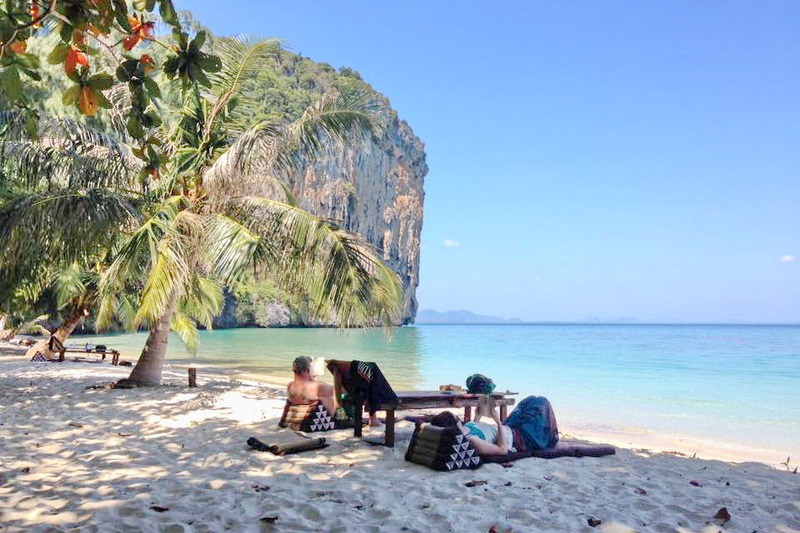 koh lao liang, koh lao liang in trang, lao liang island, lao liang island in trang, koh lao liang seaside thailand, koh lao liang thailand