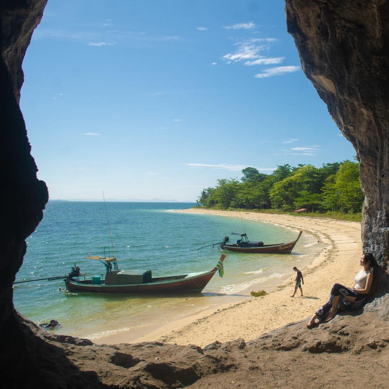 koh lao liang, koh lao liang in trang, lao liang island, lao liang island in trang, koh lao liang seaside thailand, koh lao liang thailand