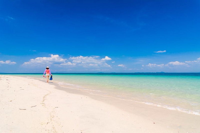 koh lao liang, koh lao liang in trang, lao liang island, lao liang island in trang, koh lao liang seaside thailand, koh lao liang thailand