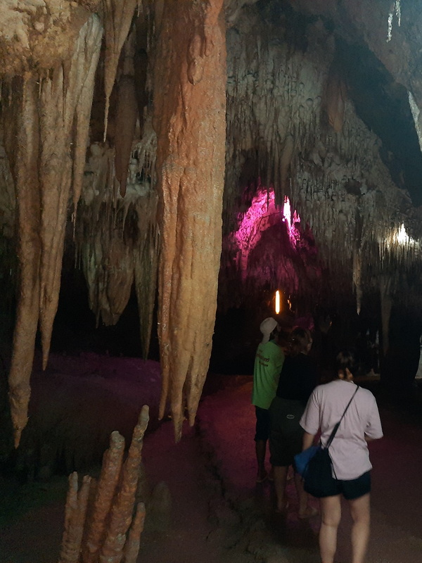 tham le khao kob, tham le khao kop, tham lay khao kob, tham lay khao kop, le khao kob cave, le khao kop cave, lay khao kob cave, lay khao kop cave