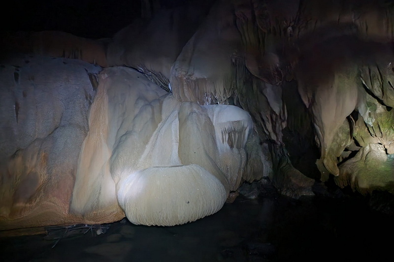 Tham Nam Talu Cave, khao sok national park, khaosok national park, khao sok, khaosok, khao sog national park, khaosog national park, khao sog, khaosog