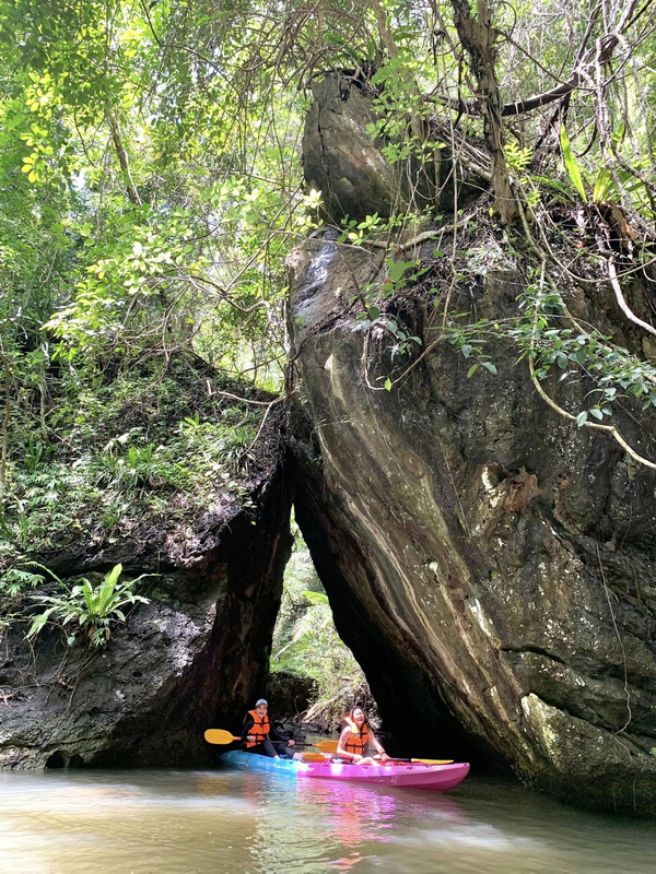 kayak tour ao thalane, kayak tour thalane bay, kayak tour ao tha lane, kayak tour tha lane bay, kayak tour Krabi, kayak adventure Krabi, kayak adventure ao thalane, kayak adventure thalane bay